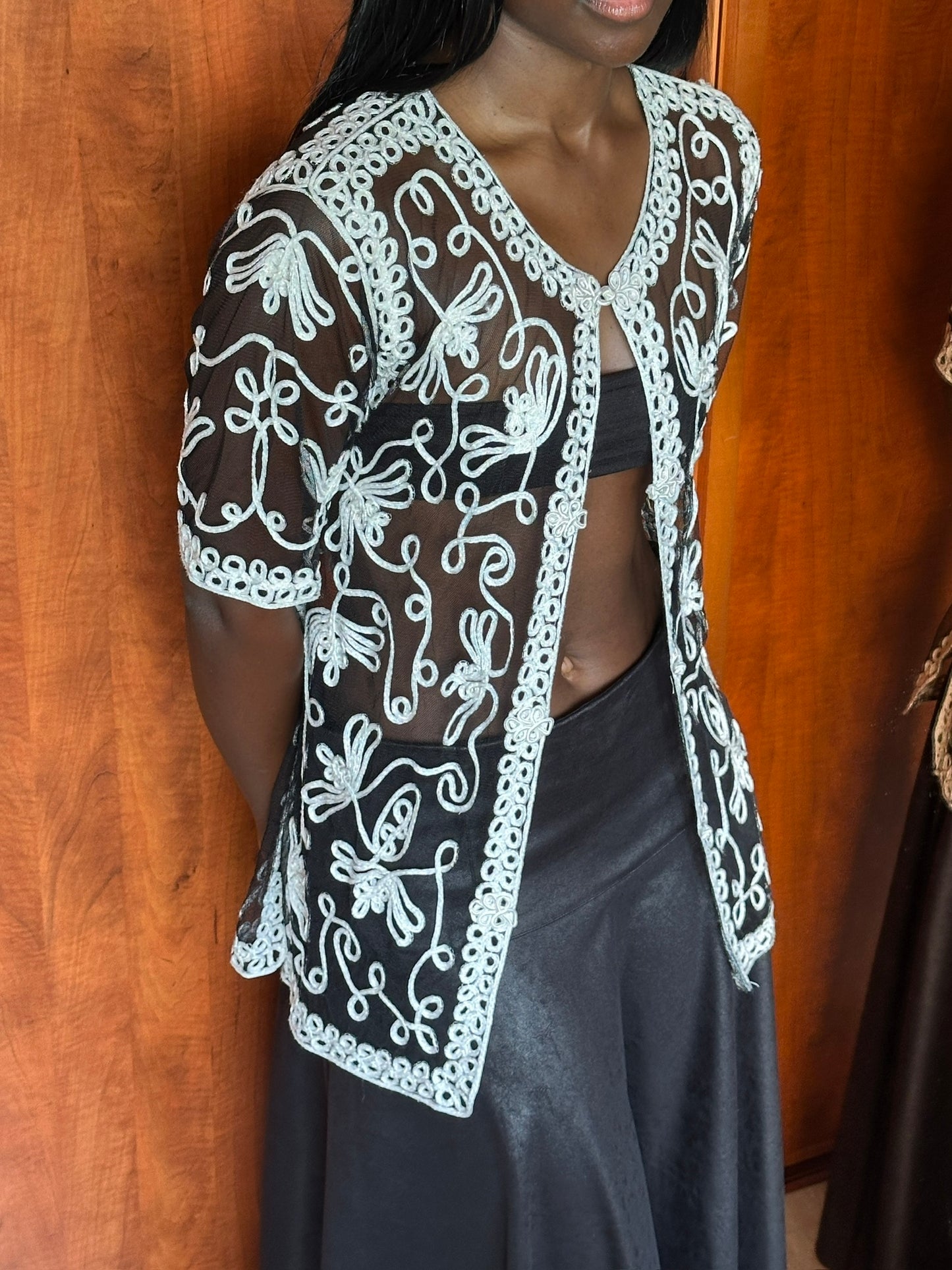 VINTAGE EMBROIDERED BLOUSE