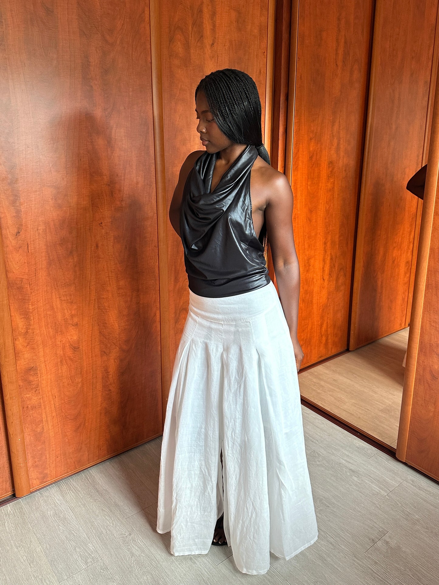 VINTAGE CUTOUT PLEATED SKIRT