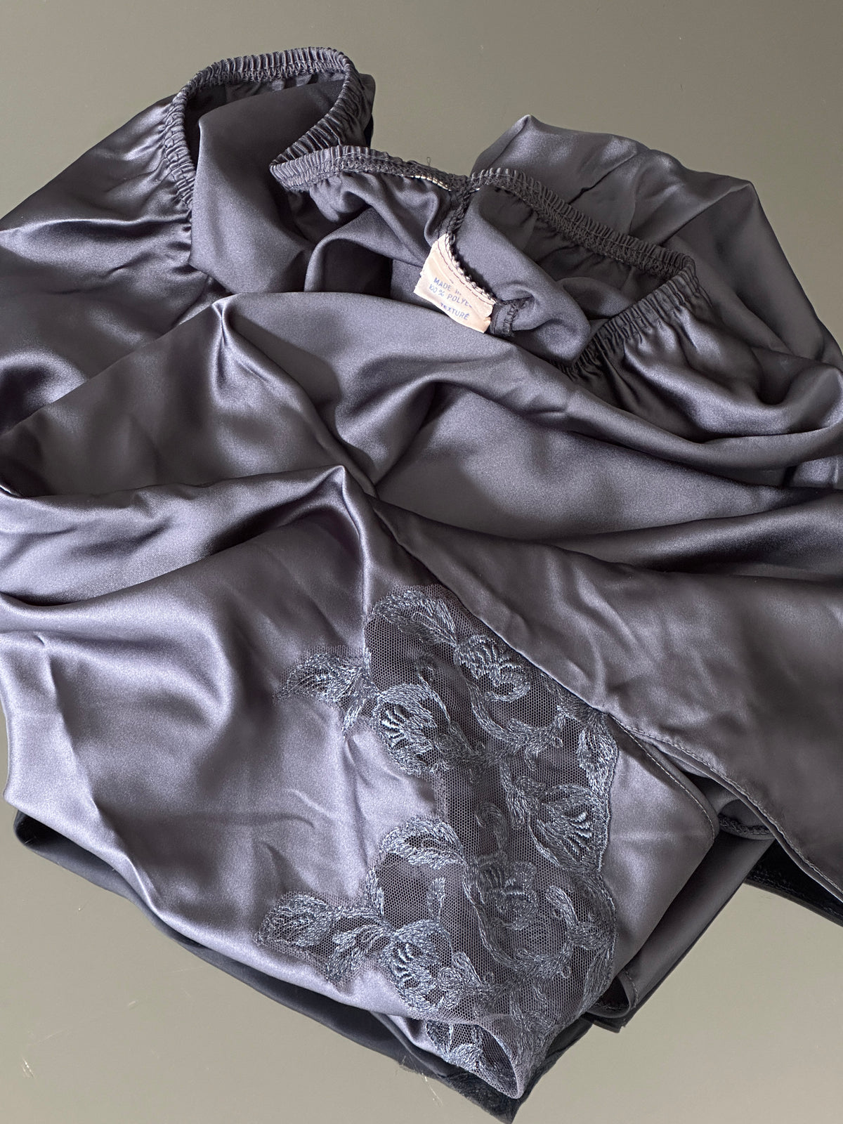 VINTAGE SATIN SKIRT